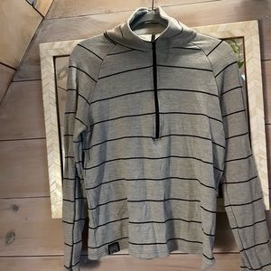 Oiselle stripped quarter zip shirt